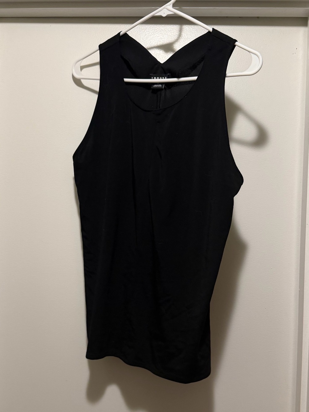 Trouve Women's Silk Sleeveless Blouse